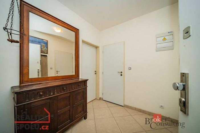 Prodej bytu 2+kk, Praha - Uhříněves, Karla Zicha, 66 m2