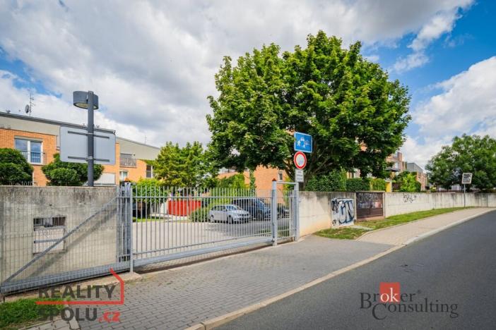 Prodej bytu 2+kk, Praha - Uhříněves, Karla Zicha, 66 m2