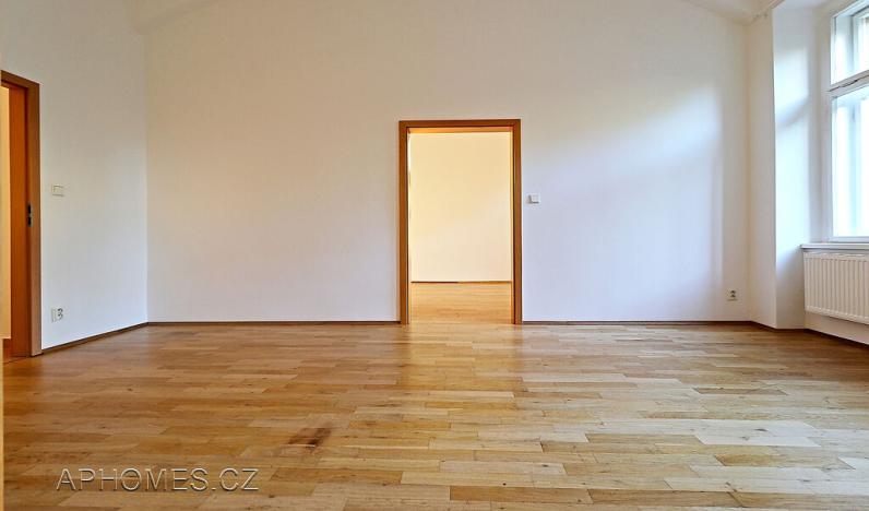 Pronájem bytu 3+1, Praha - Nové Město, Na Moráni, 60 m2