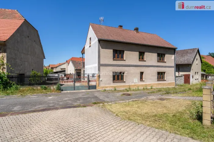 Prodej rodinného domu, Bechlín, 180 m2