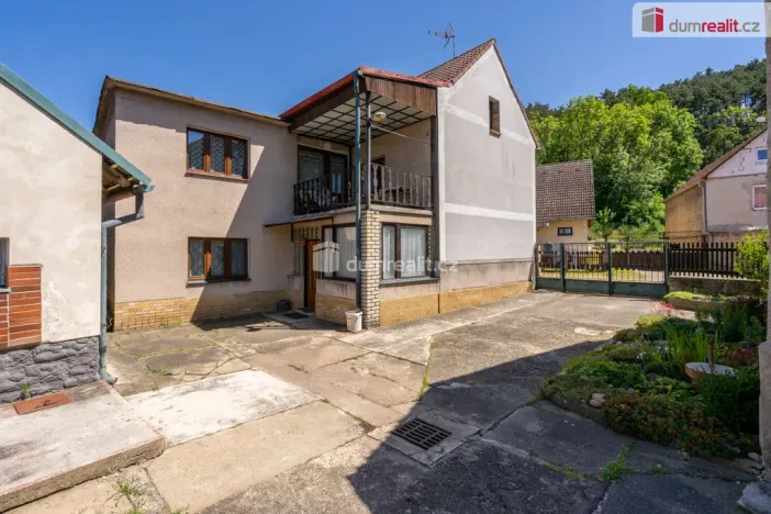 Prodej rodinného domu, Bechlín, 180 m2