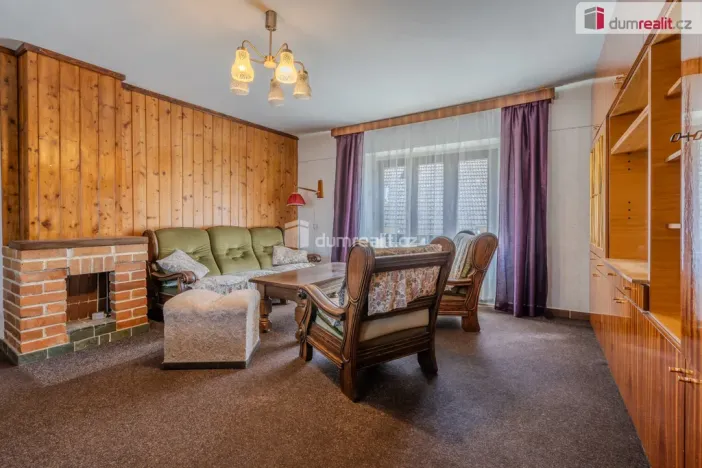 Prodej rodinného domu, Bechlín, 180 m2