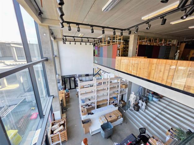 Pronájem obchodního prostoru, Praha - Vysočany, Poděbradská, 400 m2