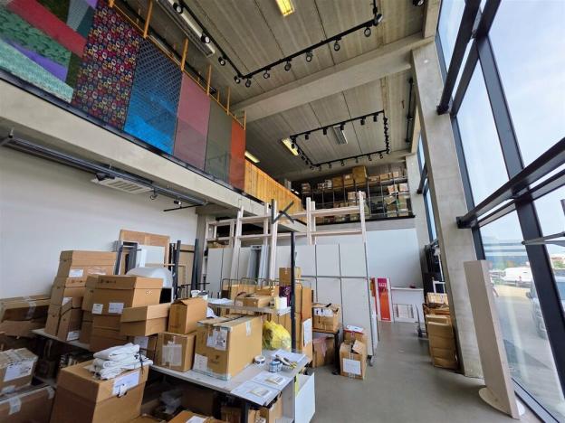 Pronájem obchodního prostoru, Praha - Vysočany, Poděbradská, 400 m2