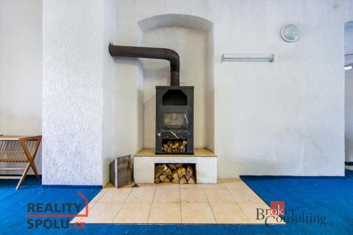 Prodej ubytování, Kovářská, nám. J. Švermy, 520 m2