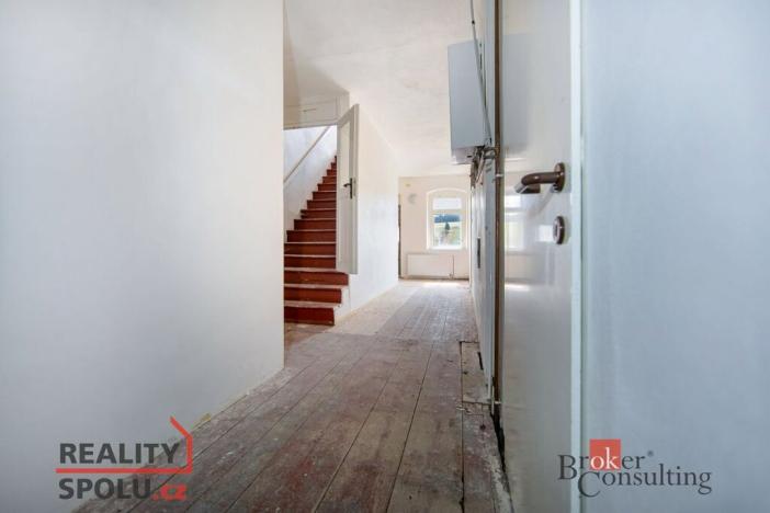 Prodej ubytování, Kovářská, nám. J. Švermy, 520 m2