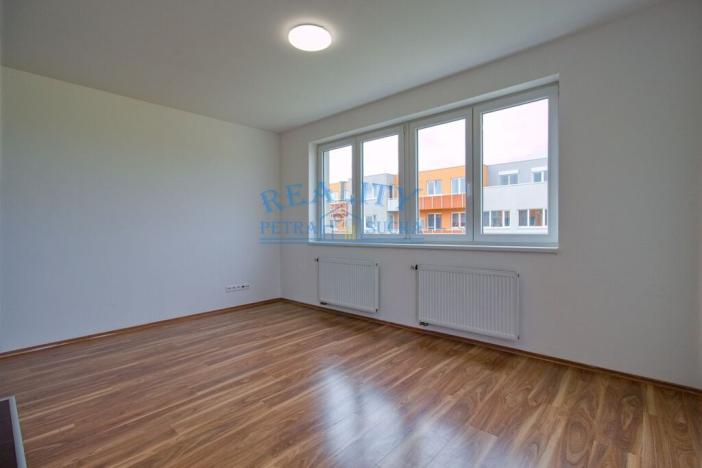 Prodej bytu 2+kk, Praha - Kyje, Farkašova, 40 m2