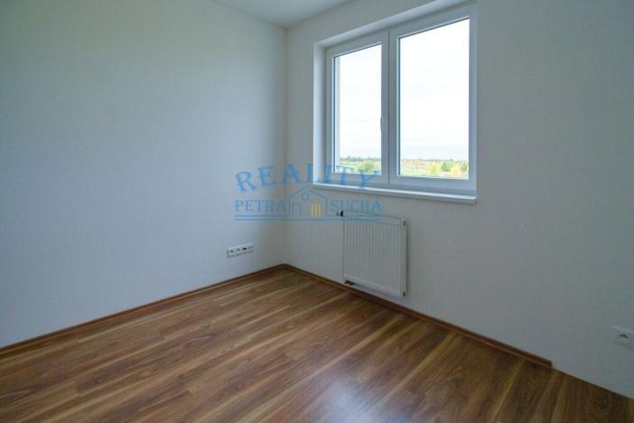 Prodej bytu 2+kk, Praha - Kyje, Farkašova, 40 m2