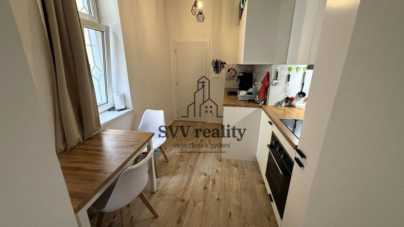 Prodej bytu 1+1, Praha - Smíchov, Holubova, 45 m2
