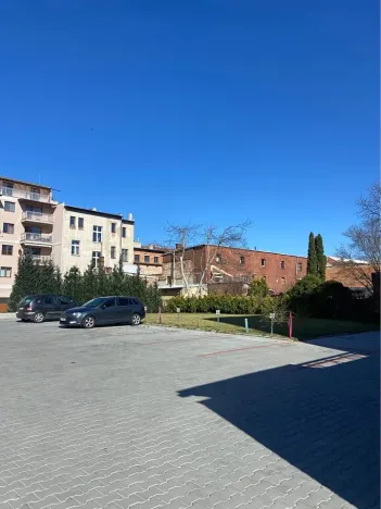 Pronájem garážového stání, Opava, Provaznická, 14 m2