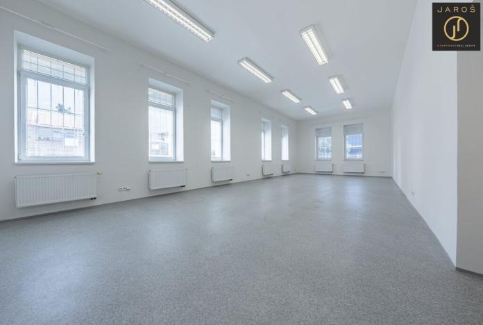 Pronájem kanceláře, Kladno, Huťská, 883 m2