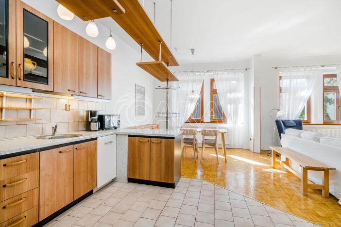 Pronájem bytu 4+kk, Praha, Kateřinská, 120 m2