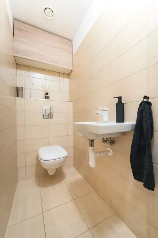 Prodej bytu 3+kk, Praha, Mezitraťová, 65 m2