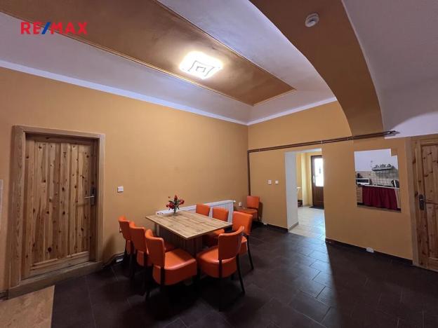 Prodej ubytování, Lázně Bohdaneč, Langrova, 225 m2