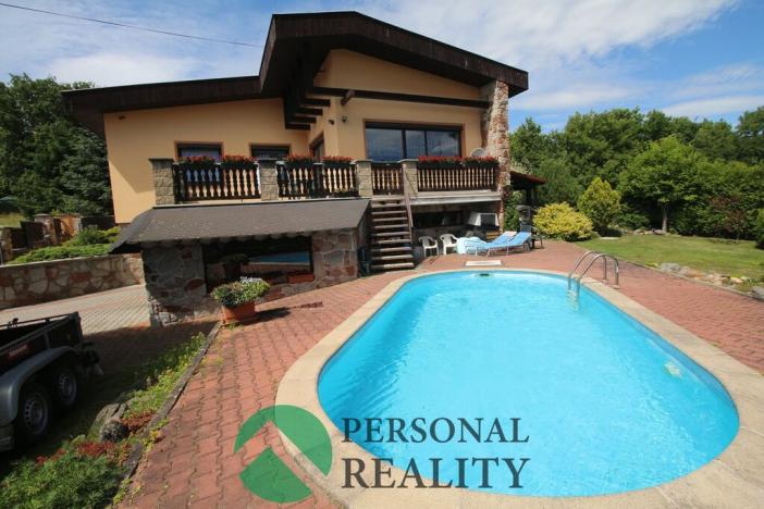 Prodej rodinného domu, Sazená, 225 m2