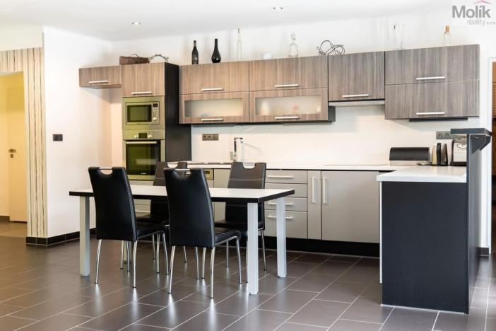 Prodej rodinného domu, Skršín, 500 m2