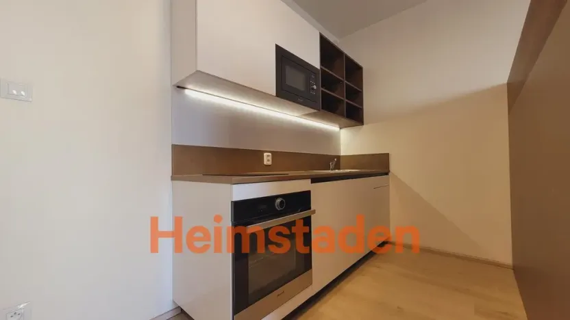 Pronájem bytu 1+kk, Plzeň - Jižní Předměstí, Magisterská, 29 m2