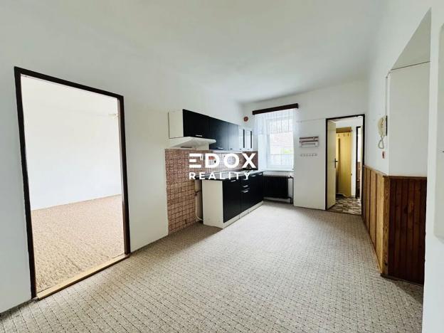 Prodej rodinného domu, Chrást, 280 m2