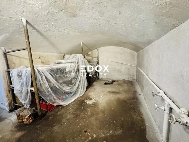 Prodej rodinného domu, Chrást, 280 m2