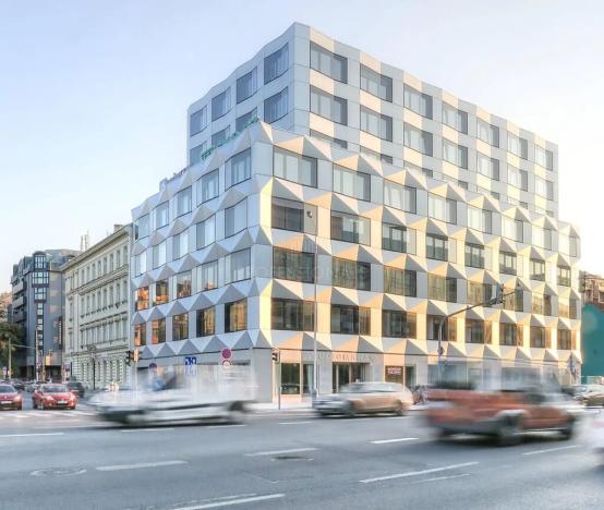 Pronájem kanceláře, Praha - Karlín, Pobřežní, 295 m2