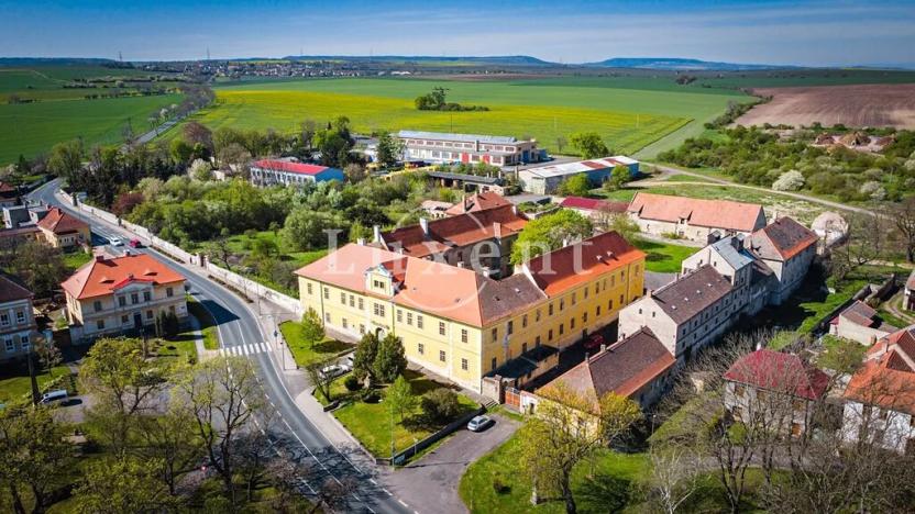 Prodej komerční nemovitosti, Cítoliby, Tyršovo náměstí, 3786 m2