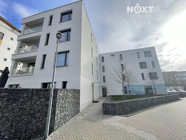 Pronájem bytu 1+kk, Praha - Hlubočepy, Devonská, 39 m2