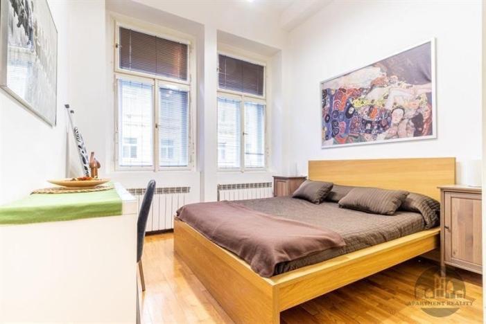 Pronájem bytu 2+kk, Praha - Žižkov, Blahníkova, 37 m2