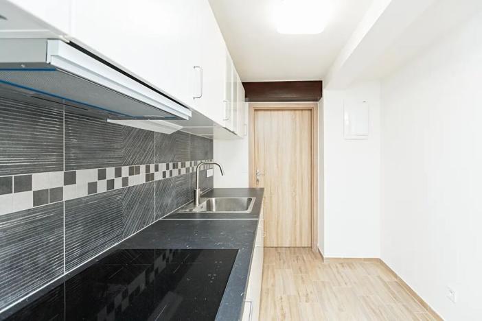 Pronájem bytu 2+kk, Praha - Kobylisy, Pod hliništěm, 53 m2