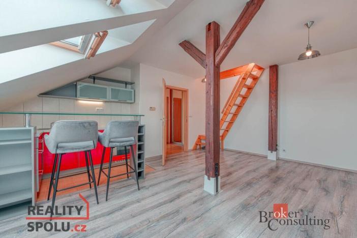 Pronájem bytu 2+kk, Praha - Košíře, Plzeňská, 52 m2