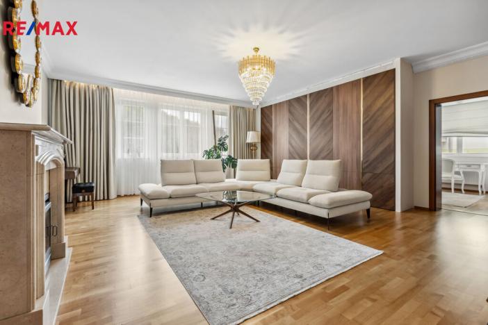Prodej bytu 4+1, Karlovy Vary, Nebozízek, 130 m2