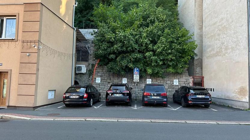 Prodej ubytování, Karlovy Vary, 660 m2