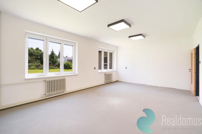 Pronájem kanceláře, České Budějovice, Školní, 351 m2