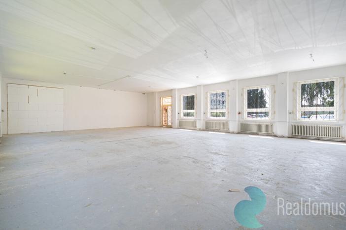 Pronájem kanceláře, České Budějovice, Školní, 351 m2