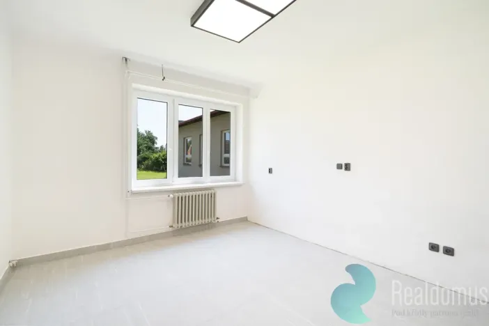 Pronájem kanceláře, České Budějovice, Školní, 351 m2