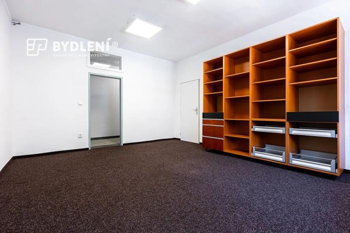 Pronájem kanceláře, Teplice, Tolstého, 2109 m2