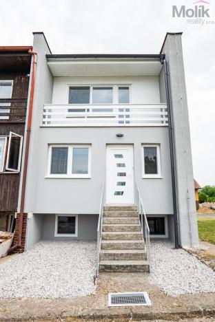 Prodej rodinného domu, Radonice, 152 m2