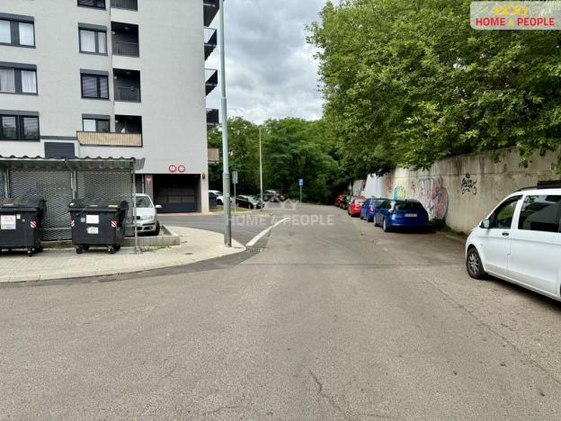 Prodej garáže, Praha - Kamýk, Růženínská, 14 m2