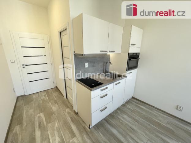 Pronájem bytu 1+kk, Praha - Strašnice, Černokostelecká, 25 m2