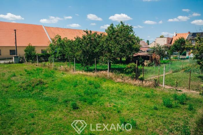 Prodej komerčního pozemku, Znojmo - Přímětice, 923 m2