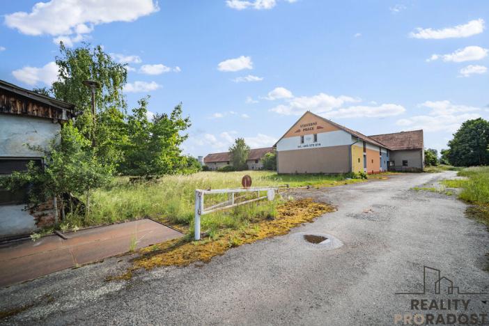 Prodej zemědělského objektu, Přelouč - Mělice, 7117 m2