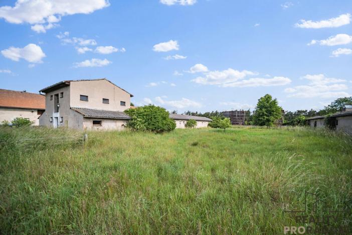 Prodej zemědělského objektu, Přelouč - Mělice, 7117 m2