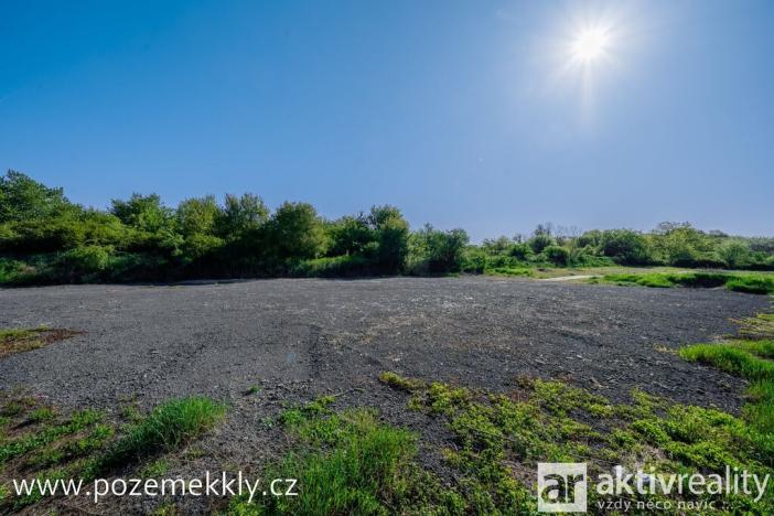 Prodej komerčního pozemku, Kly - Záboří, 2639 m2