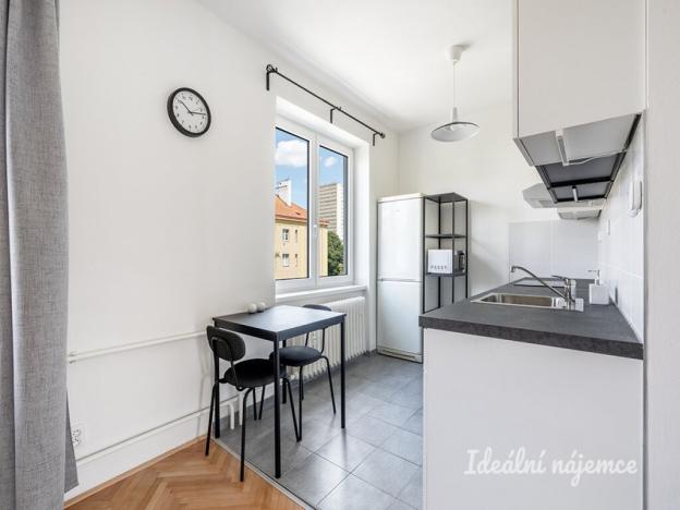 Pronájem bytu 2+kk, Praha - Strašnice, U kombinátu, 46 m2