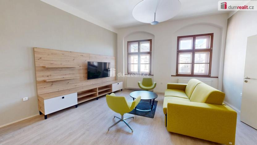 Pronájem bytu 2+kk, Opava - Město, Dolní náměstí, 95 m2