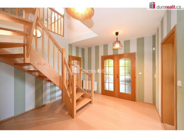 Prodej rodinného domu, Šestajovice, Ve Skále, 248 m2