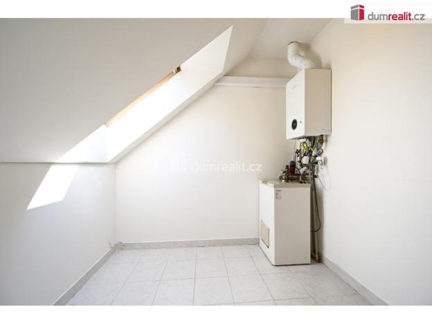 Prodej rodinného domu, Šestajovice, Ve Skále, 248 m2