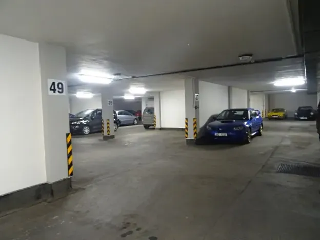 Pronájem garážového stání, Ostrava, 30. dubna, 10 m2