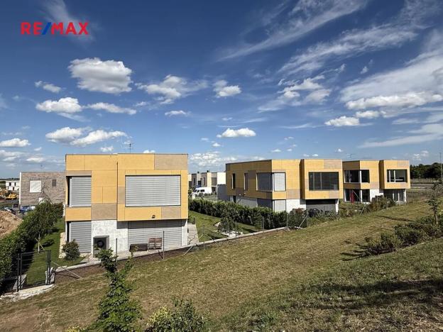 Prodej rodinného domu, Praha - Horní Počernice, Krotitelů, 197 m2