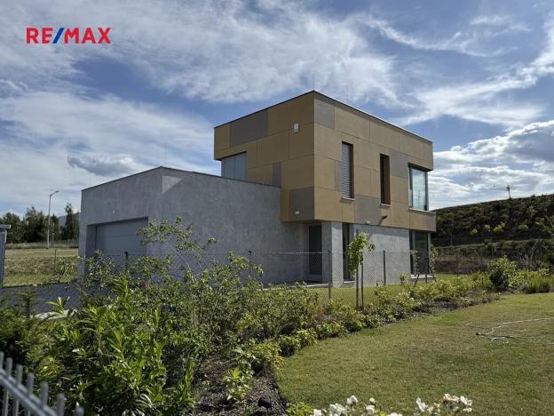 Prodej rodinného domu, Praha - Horní Počernice, Krotitelů, 197 m2