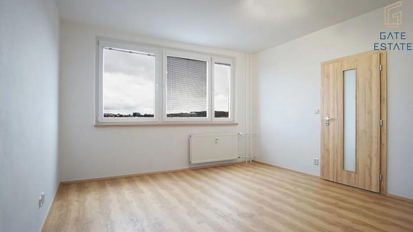 Pronájem bytu 1+1, Zlín, Křiby, 33 m2
